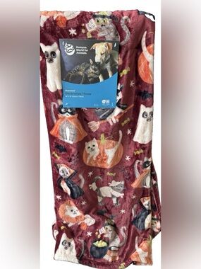 Oversized Halloween Throw Blanket Cats in Costumes Mummy Witch Ghost Vampire NWT